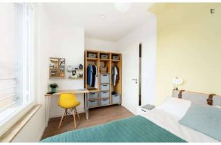 WG-Zimmer mieten in 10557 Berlin, Cozy double bedroom in Moabit