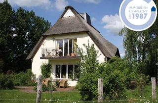 Haus kaufen in 23821 Rohlstorf, Ein stilvolles Reetdachhaus!