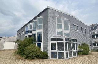 Gewerbeimmobilie kaufen in 91074 Herzogenaurach, Zweckmäßiges Betriebsgebäude - Halle & Büro