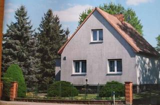 Haus kaufen in Saarlandstr. 26, 16515 Oranienburg, Wohnhaus mit großem Garten für kleine Familie