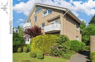 Wohnung kaufen in 33619 Bielefeld, Hoberge-Uerentrup: Schicke 3,5 Zimmer-Wohnung mit 2 Balkonen, Kamin, EBK, Garage, Tiefgarage und Stellplatz