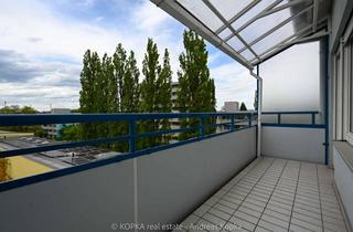 Wohnung kaufen in 81539 Obergiesing, Obergiesing - Großzügige und sehr helle Wohnung mit 3 Balkone
