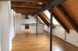 Wohnung kaufen in 93059 Steinweg, Charmante Galeriewohnung in zentraler Lage!
