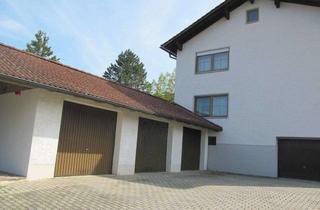 Haus kaufen in 84048 Mainburg, Zweifamilienhaus mit großen 4 1/2-Zimmer-Wohnungen in zentrumsnaher Lage von Mainburg