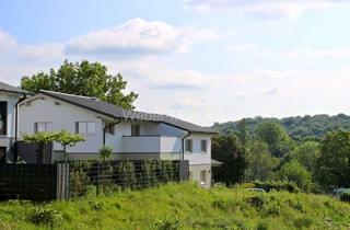 Haus kaufen in 53819 Neunkirchen-Seelscheid, *AUSBAUHAUS* DHH in energieeffizienter Holzbauweise, 5 Zimmer, Balkon und Garage in Naturlage