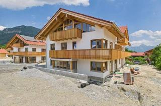 Wohnung kaufen in 83727 Schliersee, Exklusive Landhaus-Gartenwohnung mit Hobbyraum in Schliersee-Neuhaus mit Bergpanoramablick