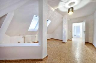 Wohnung kaufen in Lindenthaler Allee 34, 14163 Zehlendorf, Schlachtensee: Weitläufige 3-Zimmer-Altbauwohnung mit Dachterrasse inkl. Galerie - BEZUGSFREI