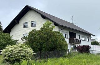 Haus kaufen in Am Eggberg 12, 79736 Rickenbach, Provisionsfrei: Mehrgenerationen-Haus mit sep. Wohnungen in Rickenbach-Egg