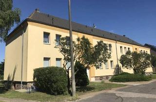 Wohnung mieten in Dorfstraße 82, 17111 Kletzin, 3 Zimmer in saniertem Haus für 349€ kalt + 140€ Betriebskosten. Sofort verfügbar!
