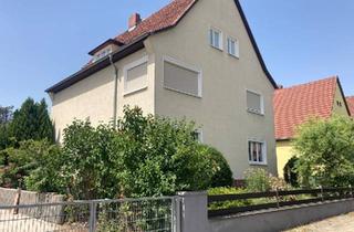 Haus kaufen in 15234 Frankfurt, Frankfurt (Oder) - 3-Zimmer-Hochparterre-Wohnung in einem charmanten 2-Familienhaus