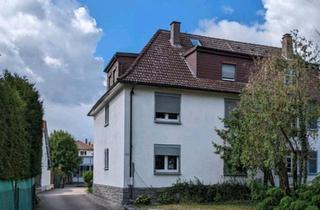 Doppelhaushälfte kaufen in 63457 Hanau, Hanau - Schönes Dreifamilienhaus mit zusätzlicher Baufläche