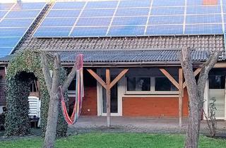 Einfamilienhaus kaufen in 49661 Cloppenburg, Gepflegtes Einfamilienhaus (RMH) mit kleinem Garten & einer ca. 5,8 KW PV-Anlage zu verkaufen