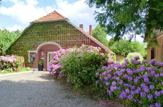 Haus kaufen in 26655 Westerstede, Sanierungsbedürftiges Zweifamilienhausim Dornröschenschlaf vor den Toren Westerstedes