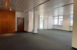 Gewerbeimmobilie mieten in 95152 Selbitz, gepflegte und großzügige Gewerbefläche im Frankenwald - individuell nutzbar- Gewerbefläche ca. 450 m² - inkl. 3 PKW-Stellplätze - verkehrsgünstige, zentrale Lage von Selbitz