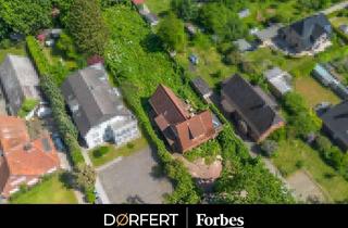 Grundstück zu kaufen in 22850 Norderstedt, Zukunftssicheres Baugrundstück: Genehmigte Pläne für Mehrfamilienhäuser (9 Einheiten) und Altbestand