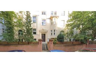 Wohnung kaufen in 06110 Halle, Große Dachgeschosswohnung mit viel Potenzial zu verkaufen!