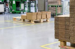 Gewerbeimmobilie mieten in 08485 Lengenfeld, AB 250 M² IN PRODUKTIONS- UND LAGERHALLE MIT LKW-ZUFAHRT