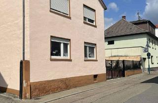 Doppelhaushälfte kaufen in 68766 Hockenheim, Charmante Doppelhaushälfte mit Garten & Garage in ruhiger, zentraler Lage von Hockenheim