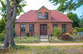 Haus kaufen in 18347 Ostseebad Wustrow, Liebhaberobjekt mit Historie