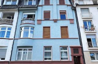 Wohnung kaufen in Waldstraße 48, 60528 Niederrad, 2-Zimmerwohnung mit Altbaucharme - Einbauküche, Gemeinschaftsinnenhof & Kellerabteil - frei ab Nov.