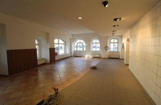 Geschäftslokal mieten in 09322 Penig, Gut sichtbares Ladengeschäft mit vielen Schaufenstern am Markt