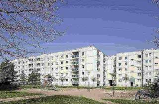 Wohnung mieten in Heidebreite 39, 38855 Wernigerode, Charmante 3-Raumwohnung in der 3. Etage rechts inkl. Balkonverglasung