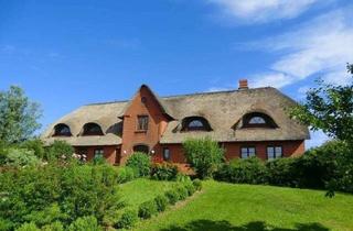 Haus kaufen in 25849 Pellworm, Ferienhaus mit vier individuell gestalteten Wohnungen