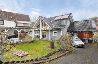 Einfamilienhaus kaufen in 35080 Bad Endbach, Gemütliches Einfamilienhaus mit Gestaltungsmöglichkeiten in guter Lage