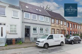 Mehrfamilienhaus kaufen in 24306 Plön, Plön: zentrumsnahes und solides Mehrfamilienhaus mit 3 Wohneinheiten