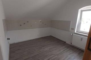 Wohnung mieten in Obere Hauptstr. 92, 09376 Oelsnitz, Gemütliche DG-Wohnung in ruhiger Lage