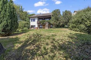Einfamilienhaus kaufen in 79736 Rickenbach, Aussicht in traumhafter Lage- Einfamilienhaus mit Modernisierungsbedarf auf großem Grundstück