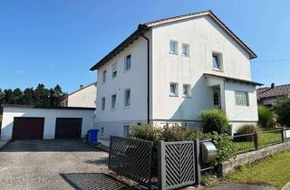 Haus kaufen in 94508 Schöllnach, Markt Schöllnach: Großzügiges Wohnhaus m. 2 Garagen, Solar u. herrlichem Garten - naturnahe Wohnlage