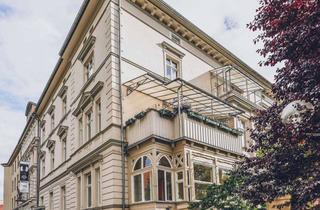 Wohnung kaufen in 99084 Altstadt, PROVISIONSFREI - Exklusive Altbauwohnung mit historischem Charme und Gartenidylle