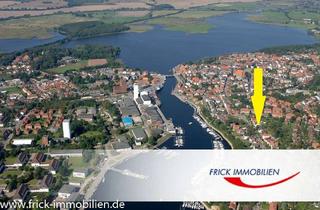 Einfamilienhaus kaufen in 23730 Neustadt, Einfamilienhaus in Toplage - 2. Reihe zur Hafeneinfahrt / Villengebiet