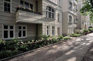 Wohnung kaufen in Duisburger Straße 13, 10707 Wilmersdorf, Traumhafte, vermietete 4,5-Zimmer-Altbauperle mit 2 Balkonen in Kudamm-Lage!