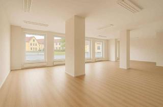 Büro zu mieten in 96317 Kronach, Lichtdurchflutete Gewerberäume in zentraler Lage von Kronach!