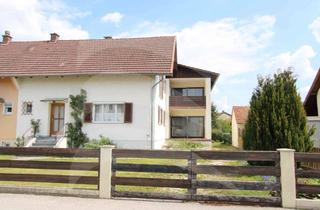 Doppelhaushälfte kaufen in 94405 Landau, Landau a.d. Isar: Ruhig gelegene Doppelhaushälfte mit Renovierungsbedarf