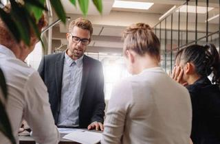 Gewerbeimmobilie kaufen in 82131 Gauting, NEUBAU ERSTBEZUG: Ideal für Ärzte, Anwälte oder Steuerberater