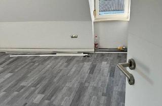 Wohnung kaufen in 91301 Forchheim, Forchheim - Neu sanierte 4 Zimmer Dachgeschosswohnung