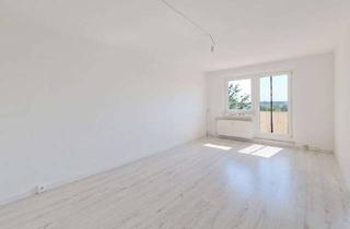 Wohnung mieten in Straße Des Friedens 10b, 06385 Aken, *Einziehen und 6 NKM geschenkt* 2-Zimmer-Wohnung mit Balkon und herrlichem Ausblick