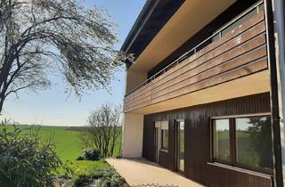 Haus kaufen in 86316 Friedberg, Provisionsfrei – Familienfreundliche DHH in Hanglage mit Weitblick sowie Süd-Terrasse & Balkon