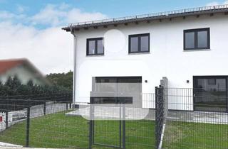 Haus kaufen in 94424 Arnstorf, Sofort beziehbare Neubau-DHH in KFW40 mit PV-Anlage