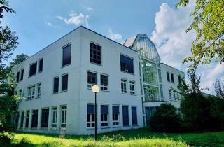 Anlageobjekt in 73479 Ellwangen, Invest- Objekt im Ostalbkreis(Nähe A7/ B 290) Repräsentativer Bürokomplex - solide vermietet