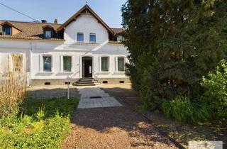 Reihenhaus kaufen in 66773 Schwalbach, RESERVIERTHerrschaftliches Reihenhaus auf parkähnlichem Grundstück in absoluter zentraler Lage von