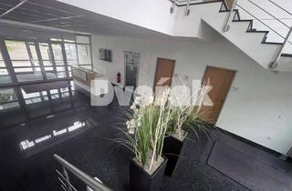 Büro zu mieten in 71384 Weinstadt, hochwertige Büroetage - ab ca. 373 m² - direkt an S-Bahnstation