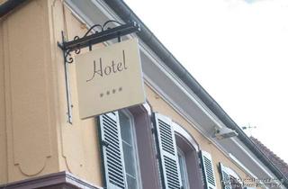 Gewerbeimmobilie kaufen in 50968 Raderthal, Modernisiertes Mehrzweckhaus bestehend aus 6 Hotelzimmern, einer Gaststätte sowie einer Wohnung