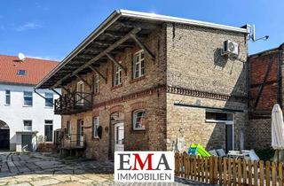Anlageobjekt in 14641 Nauen, Mehrfamilienhaus und Remise mit insgesamt fünf Wohn- und einer Gewerbeeinheit