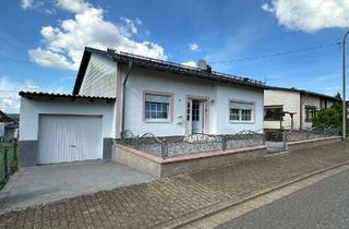 Haus kaufen in 66701 Beckingen, Beckingen-Düppenweiler, freist. Bungalow mit Garten + Garage