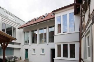 Haus mieten in 76863 Herxheim, Repräsentatives Wohnhaus mit integr. Doppelgarage u. Aufzug in Zentrumslage von Herxheim!