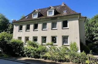 Doppelhaushälfte kaufen in Flintbeker Straße 24, 24113 Gaarden-Süd/Kronsburg, Sanierungsbedürftige teilvermietete MFH-Doppelhaushälfte mit drei Wohneinheiten in ruhiger Lage!